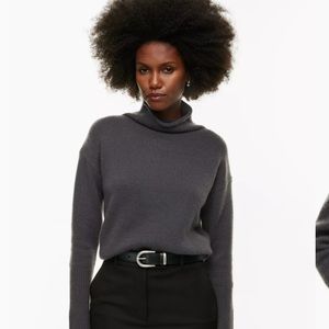Wilfred Luxe Cashmere Cyprie Sweater